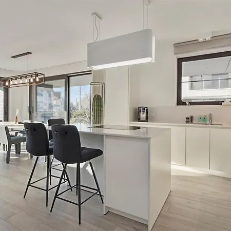 Jan Turpin 68 002 Apartment